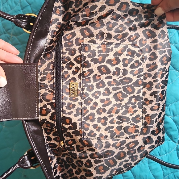 Tote - Picture 4 of 4